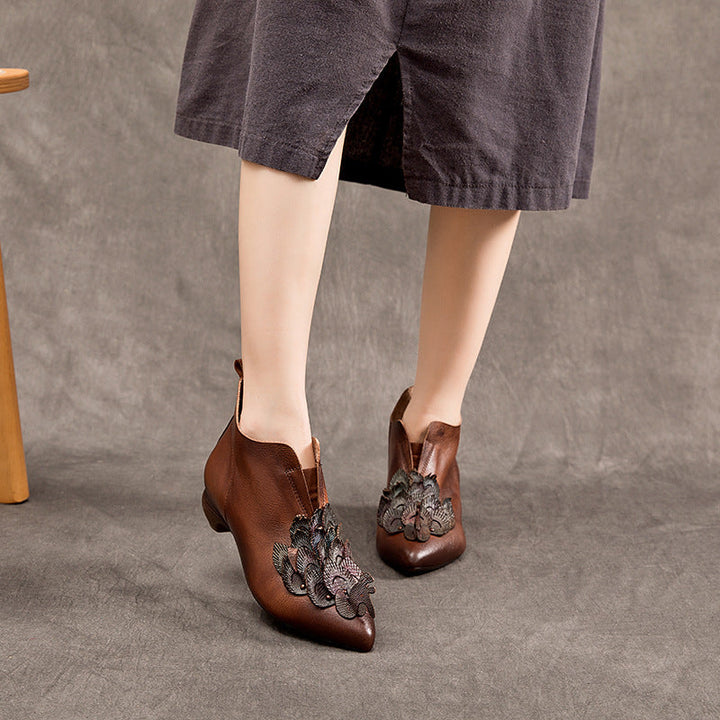 Vaagoon Kyoto Genuine Leather Mid-Heeled Ethnic Shoes