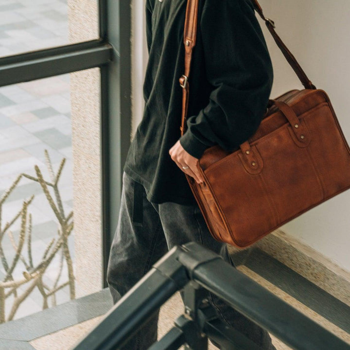 VAAGOON UNISEX LEATHER BAG VGN6740