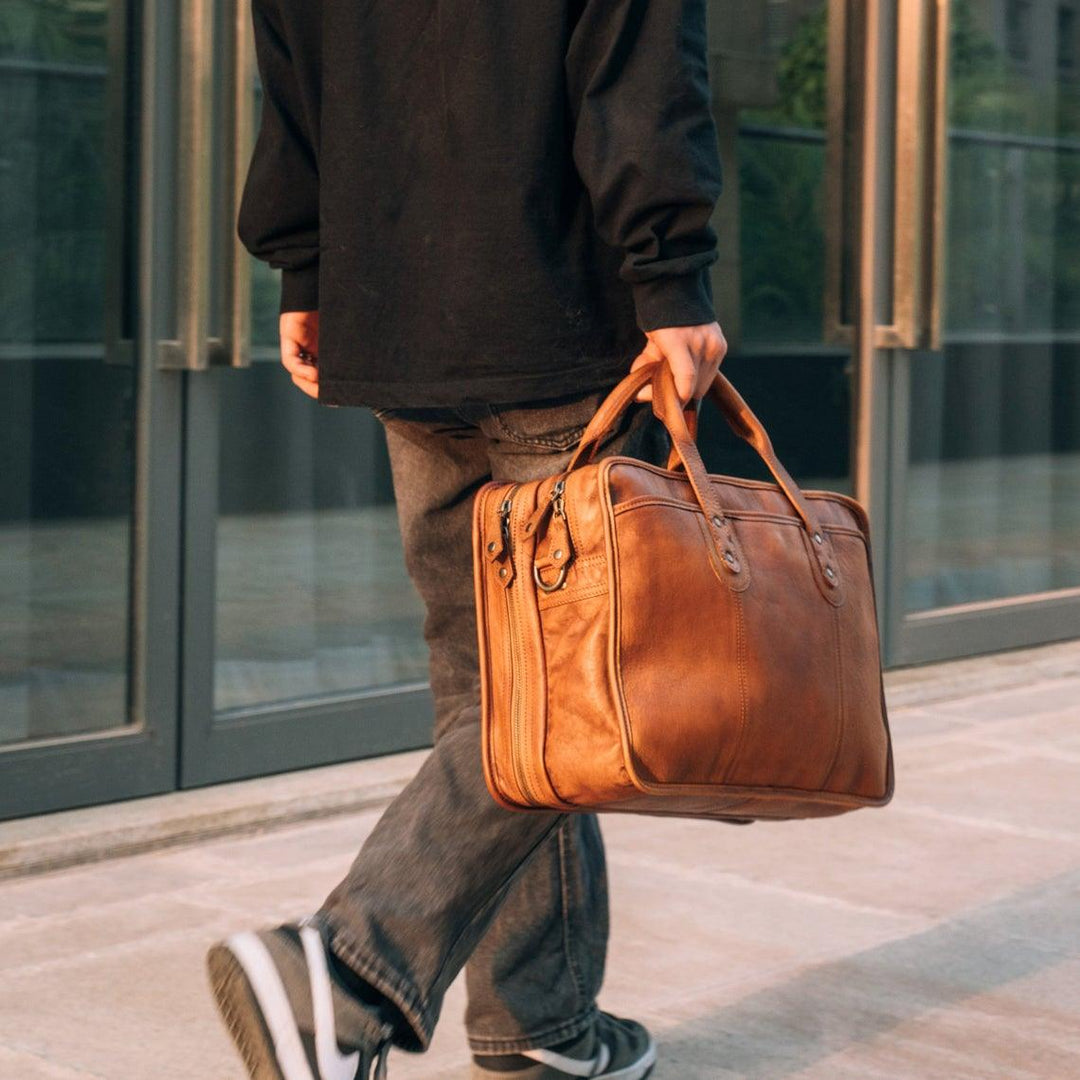 VAAGOON UNISEX LEATHER BAG VGN6740