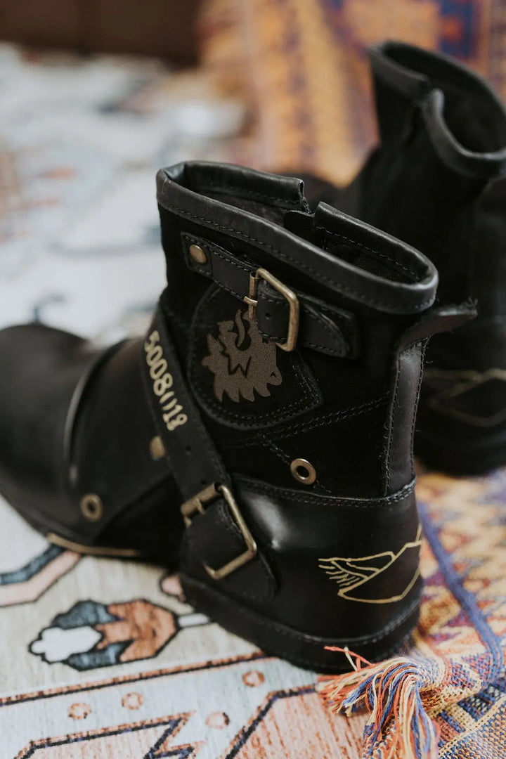 VAAGOON Vintage Metal Boots